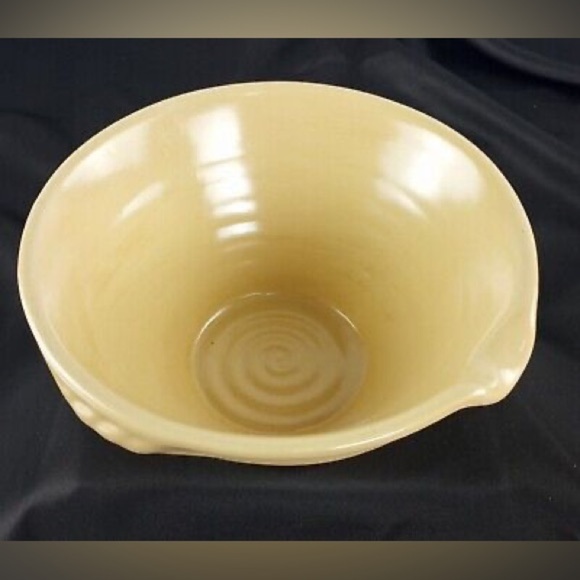 Other - REAL KITCHEN YELLOW WARE YELLOW MIXING BOWL, SERVING BOWL WITH SPOUT NEW!!!